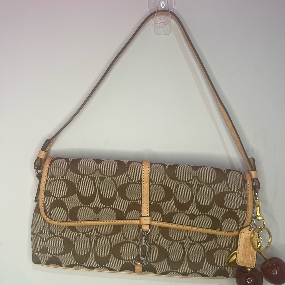 Vintage Coach Hampton Shoulder Bag Tan/Khaki Signature Jacquard 🤎🍒